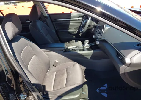 2021 Nissan Altima Sv Fwd z USA, uszkodzony, nr VIN 1N4BL4DV2MN360656